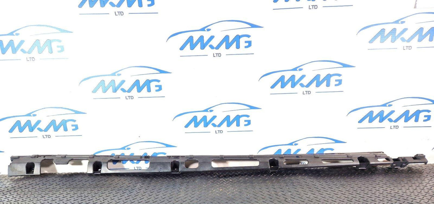 11-19 MERCEDES BENZ ML W166 OEM RIGHT SIDE SKIRT TRIMMING BRACKET A1666980227