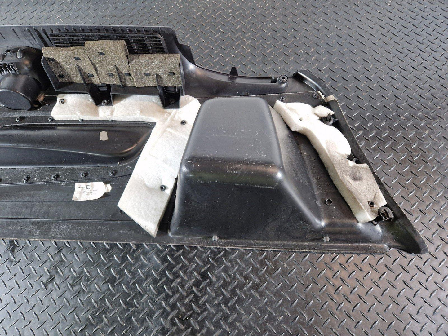 10-15 AUDI Q7 4L  LEFT PASSENGER SIDE BOOT FLOOR TOOLBOX TRIM PANEL 4L0863879