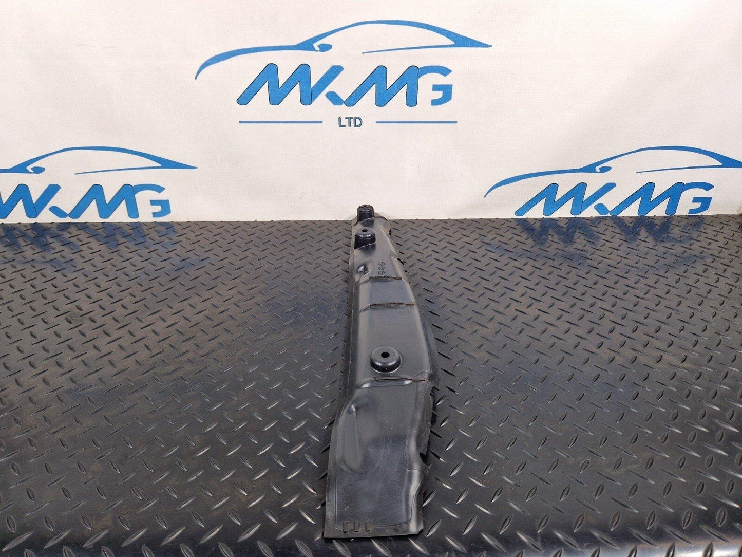 16-23 AUDI S5 COUPE FRONT RIGHT SIDE WING END PLATE 8W6821112