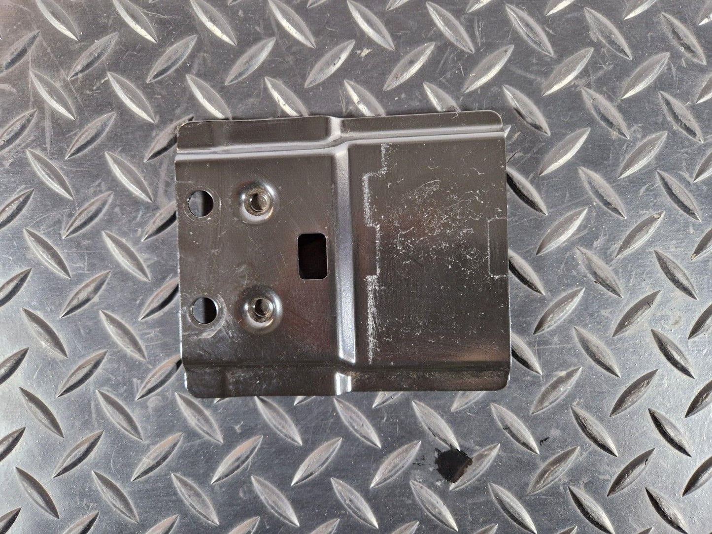 16-23 AUDI S5 A5 S-LINE GENUINE BRACKET MOUNT PLATE 8W0863253