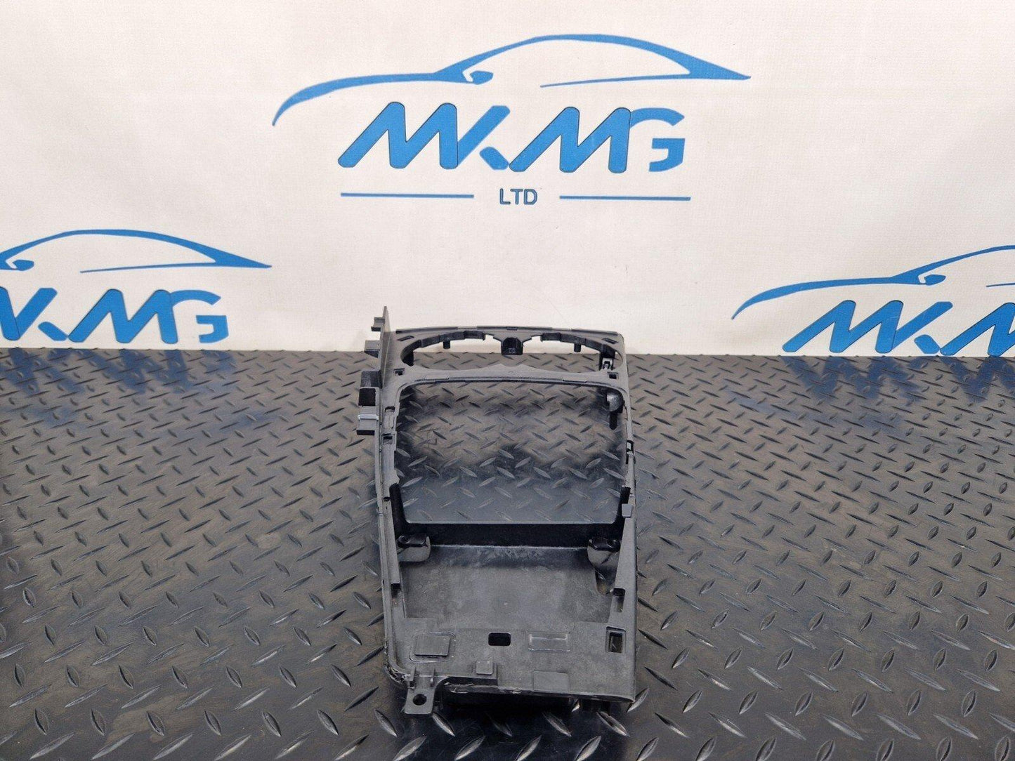 16-19 AUDI A4 B9 GENUINE CENTRE CONSOLE TRIM 8W2864261