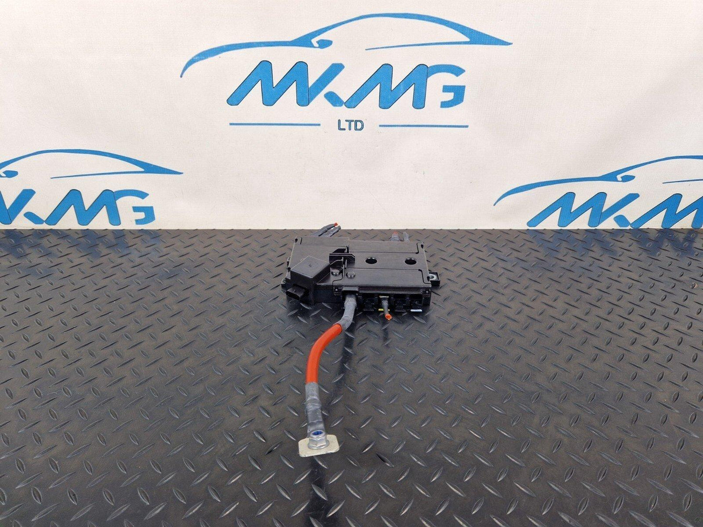 14-21 MERCEDES BENZ C200 W205 FUSE BOX RELAY MODULE 2.1 A2055402850