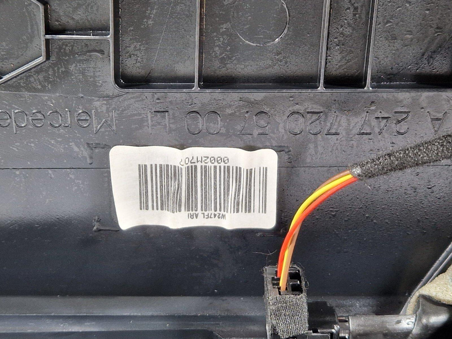 19-ON MERCEDES BENZ B CLASS W247 AMG FRONT LEFT N/S DOOR PANEL CARD A2477204702