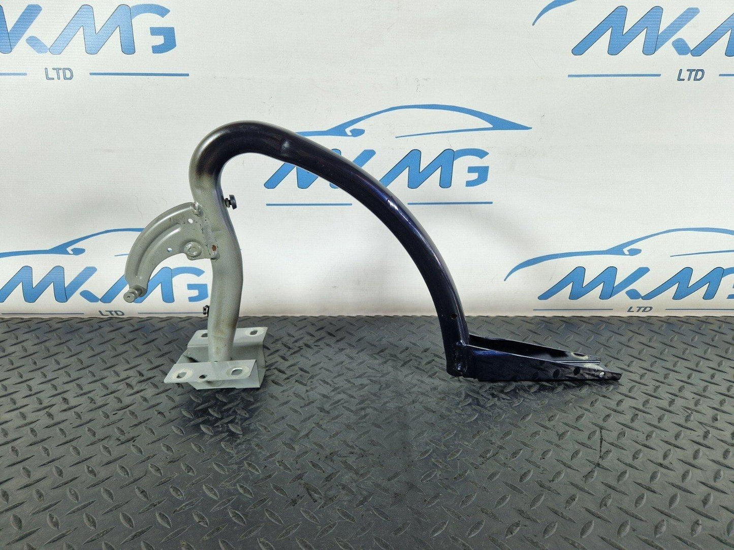 10-17 AUDI A8 4H BOOTLID TRUNK HINGE RIGHT SIDE IN BLUE LZ5D 4H0827300D