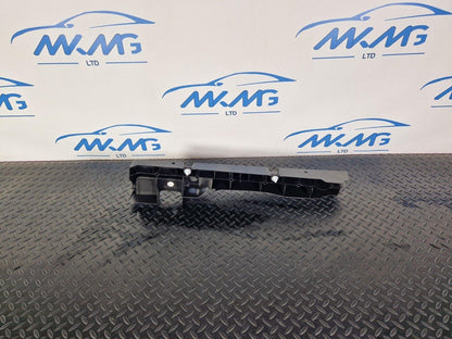 14-20 MERCEDES BENZ GLA 200 X156 LEFT QUATER PANEL TRIM BRACKET A1568901100