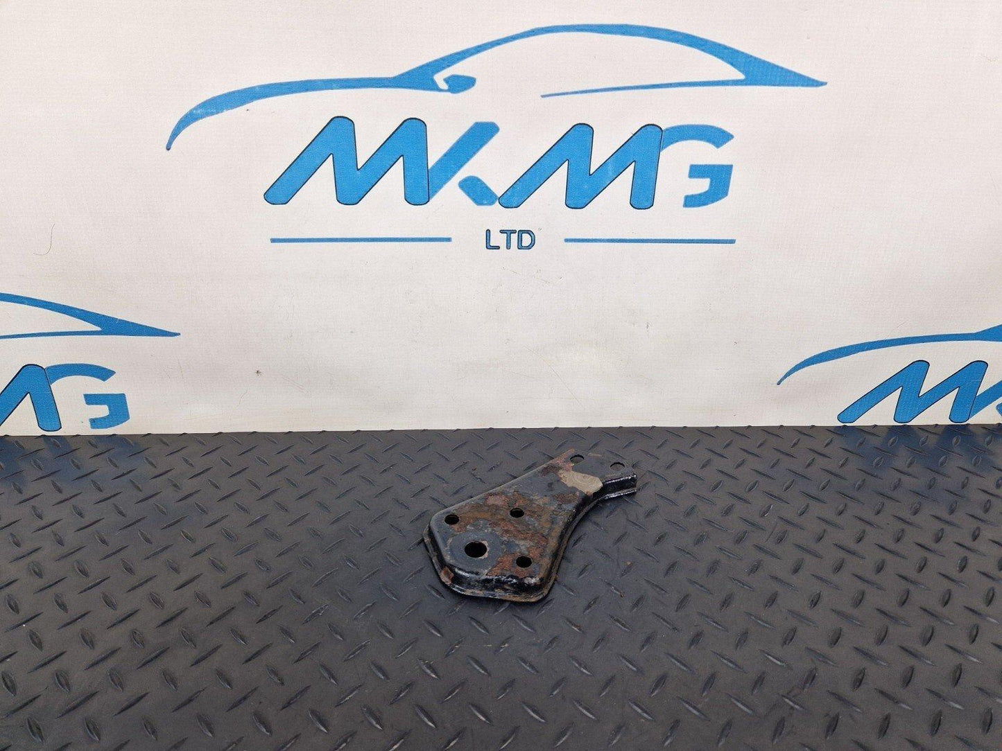 14-21 MERCEDES-BENZ C250D W205 REAR SUBFRAME RIGHT SIDE STOP PLATE A2053520800