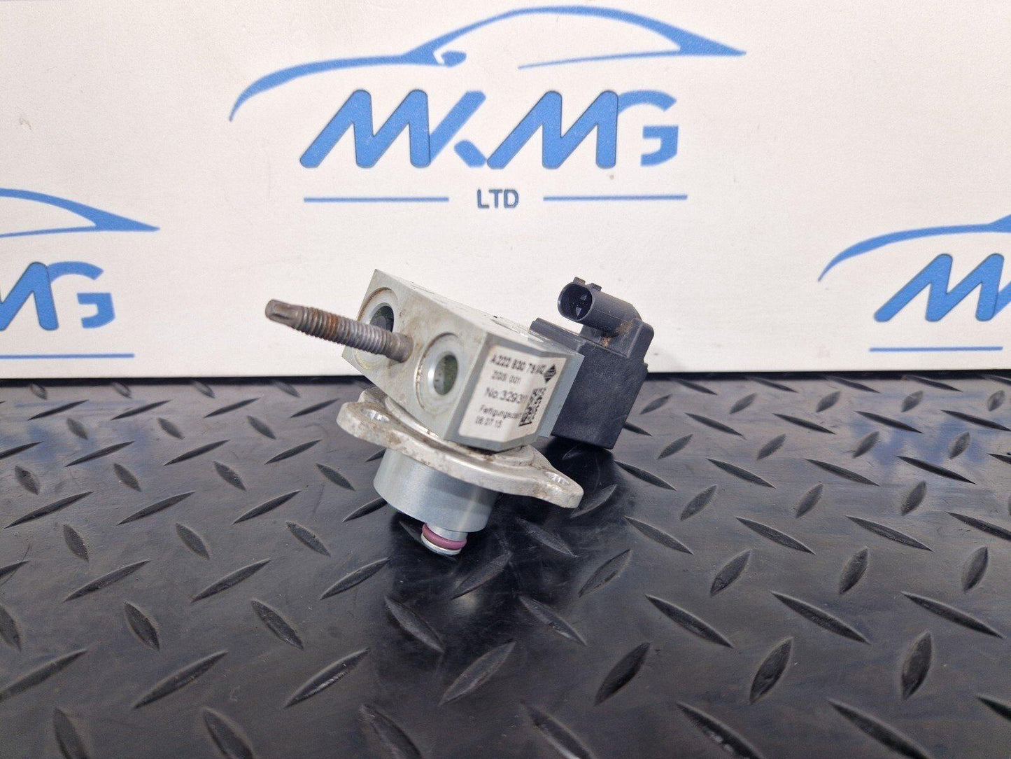 14-21 MERCEDES BENZ C300h W205 GENUINE AIR CONDITIONING CUTOFF VALVE A2228307904