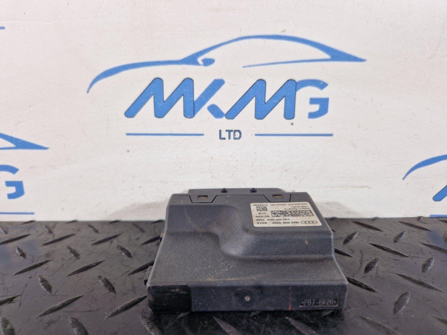 16-20 AUDI Q7 4M GENUINE OEM FUEL INJECTION PUMP CONTROL UNIT 4M0906093E