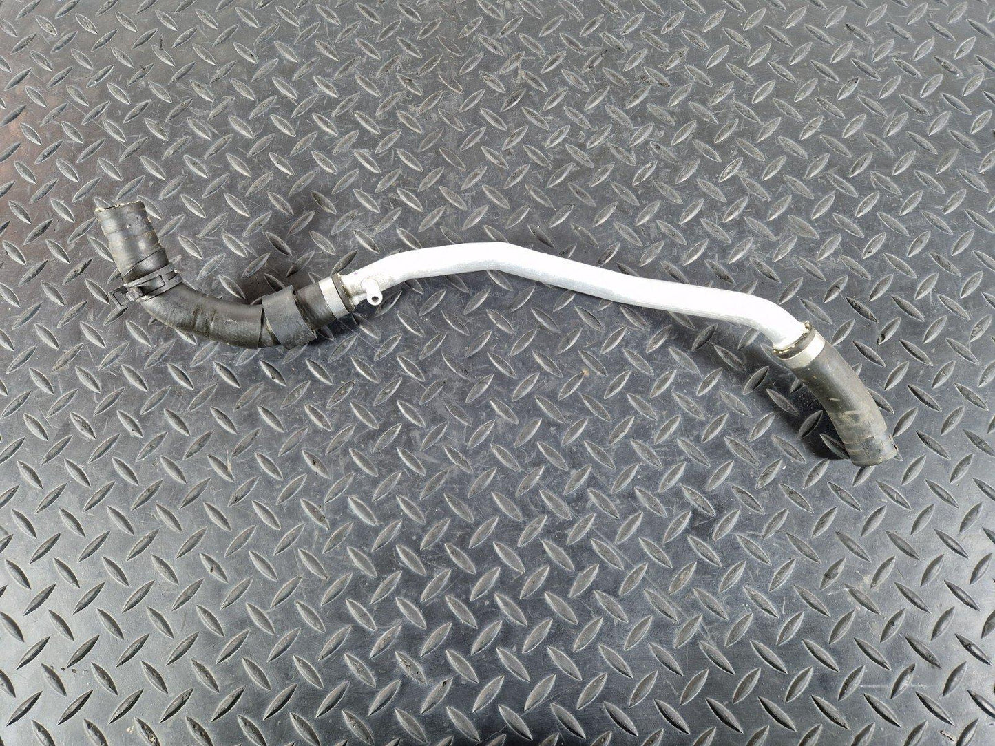 14-21 MERCEDES BENZ C200d W205 GENUINE OEM COOLANT HOSE PIPE A2058303302