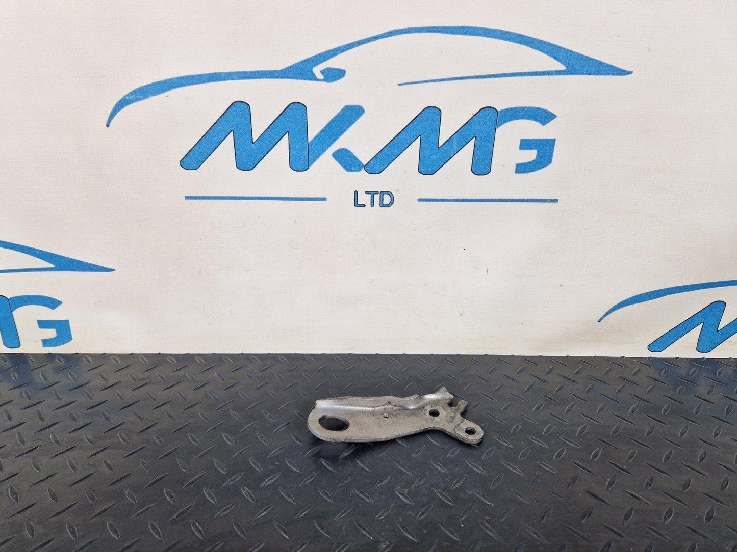 18-ON MERCEDES SPRINTER W907 W910 LEFT ENGINE MOUNT LIFT EYE A6512230741