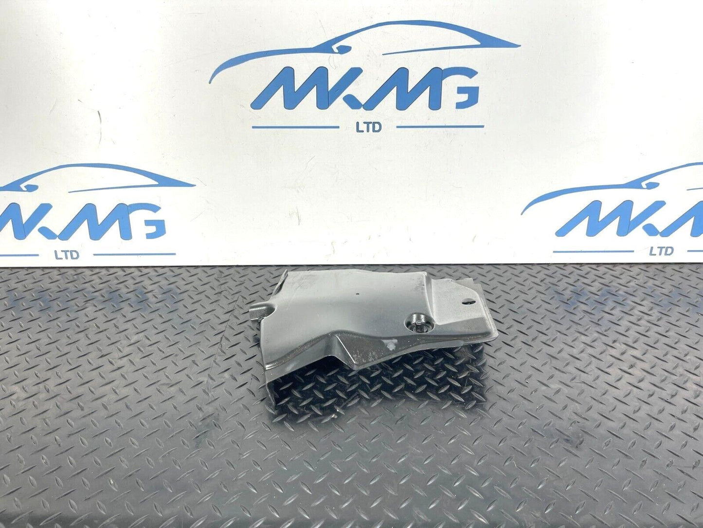 16-19 AUDI A4 B9 DRIVERS SIDE REAR BUMPER COVER TRIM 8W0825202