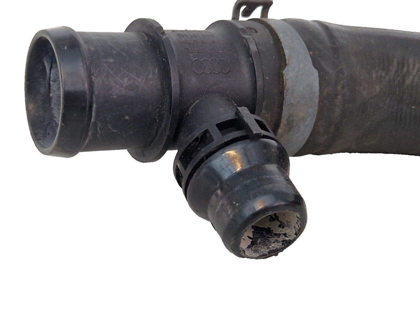 16-19 AUDI A4 B9 GENUINE WATER COOLANT PIPE 8W0121140 8W0122293
