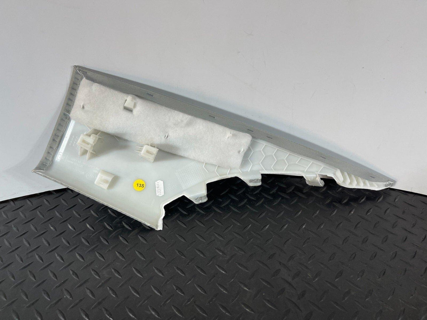 16-19 AUDI A4 B9 SALOON GENUINE REAR LEFT PASSENGER SIDE C-PILLAR TRIM 8W5867245