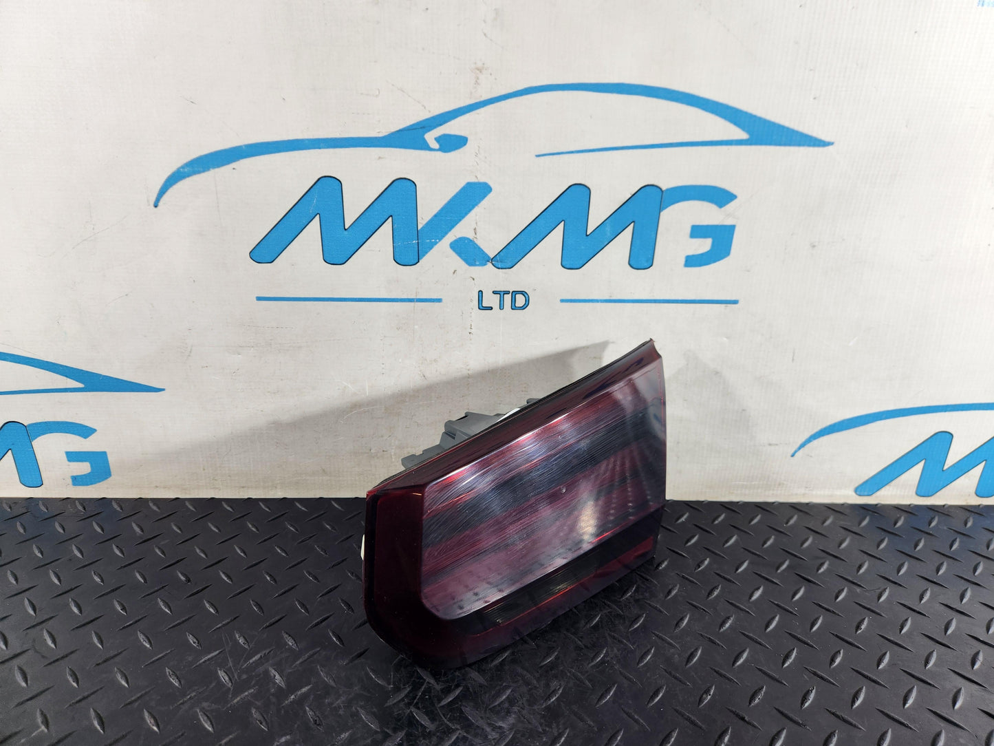 BMW 118i F40 Hatchback Genuine Right Side Rear Inner Tail Light H8736912005