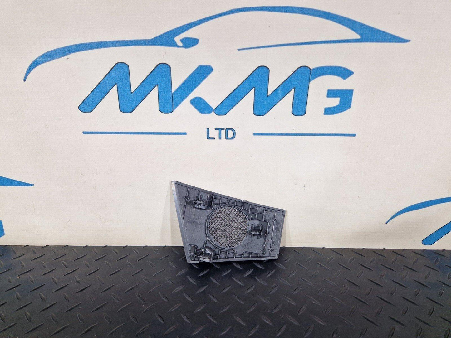 18-ON MERCEDES BENZ SPRINTER W907 W910 RHD RIGHT SPEAKER COVER A91008270400