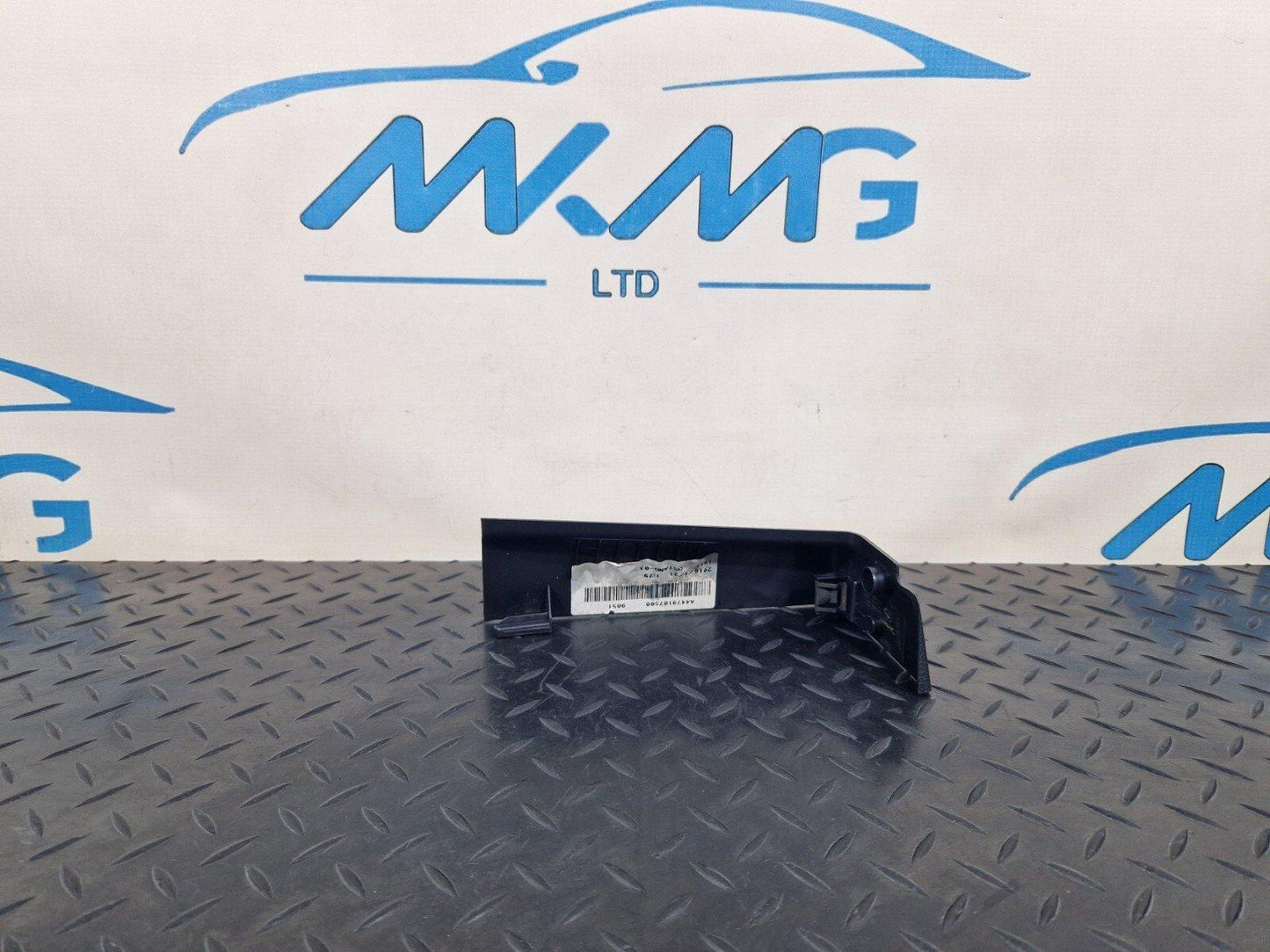 14-23 MERCEDES BENZ VITO W447 RIGHT B-PILLAR LOWER SEAT BASE TRIM A4479107500