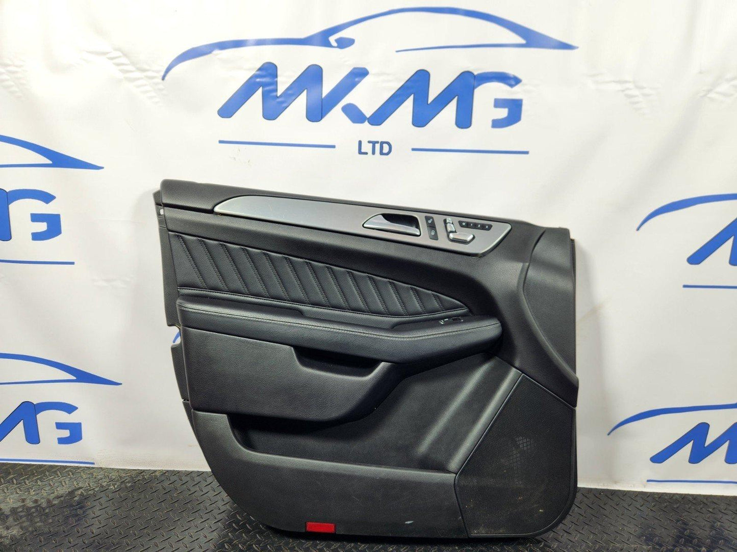 11-19 MERCEDES BENZ ML W166 OEM COMPLETE FRONT LEFT N/S BLACK LEATHER DOOR CARD
