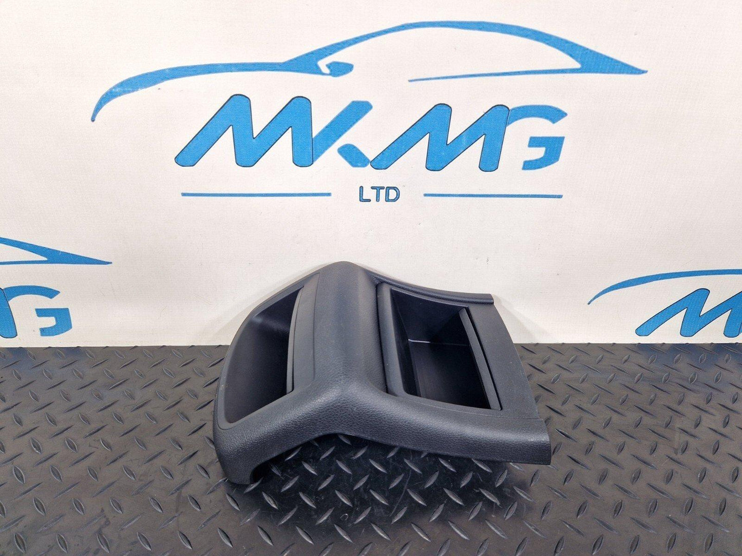 14-21 MERCEDES BENZ W205 OEM CENTRE CONSOLE REAR COMPARTMENT STORAGE A2058306202