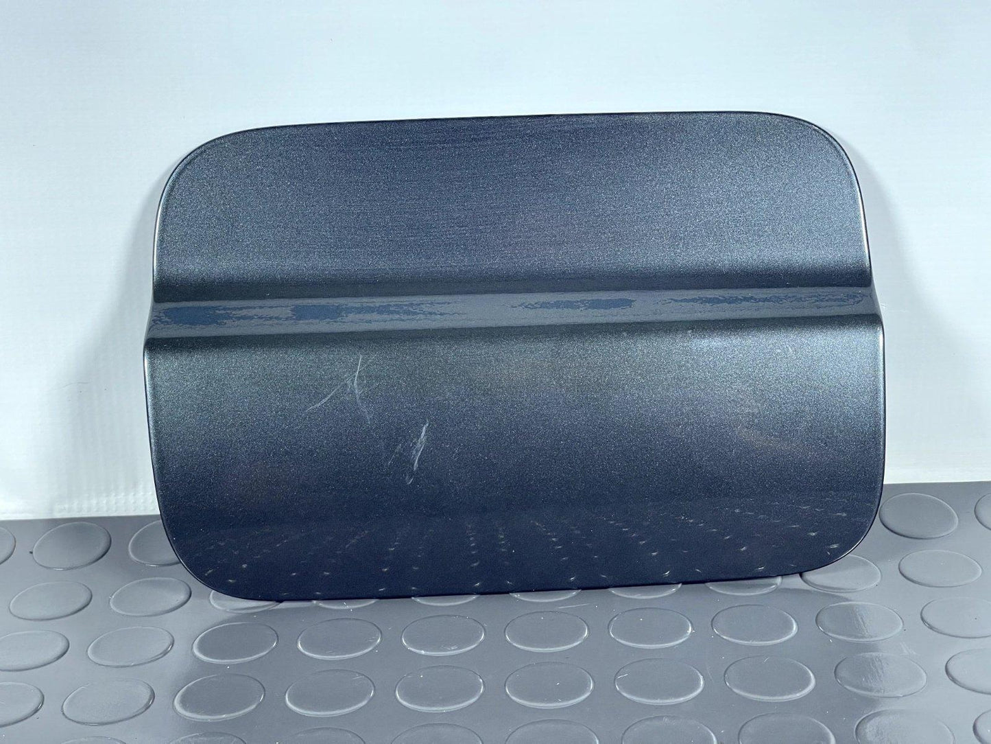 2017 BMW 4 SERIES F32 M-SPORT GENUINE FUEL DOOR IN GREY B39