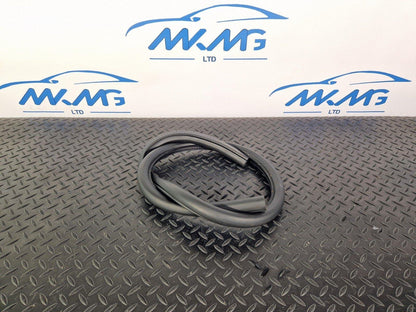 15-18 AUDI A7 4G OEM FRONT LOWER DOOR RUBBER SEAL FITS LEFT & RIGHT 4G8831707A