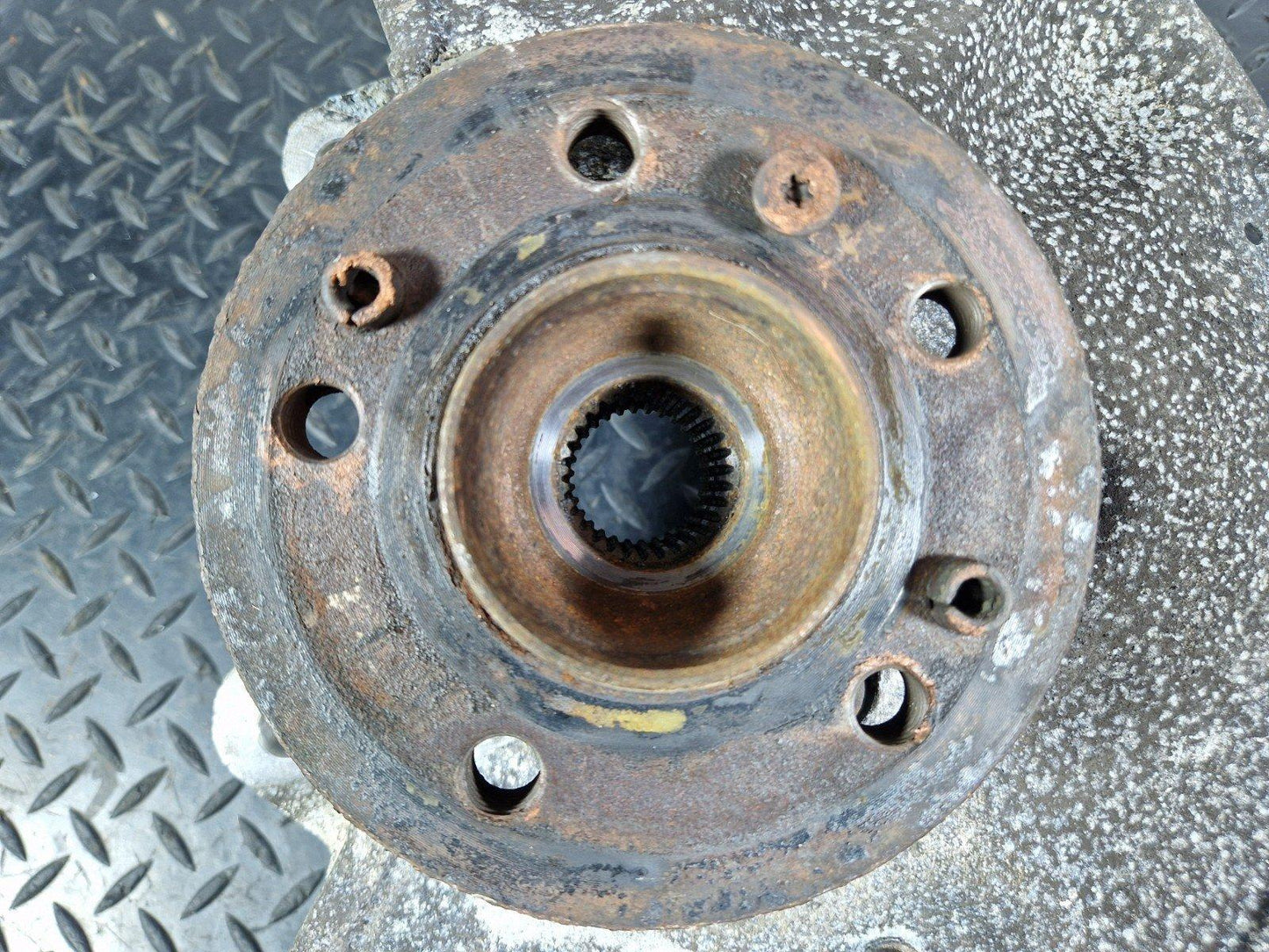 16-19 MERCEDES BENZ GLE W166 OEM GENUINE FRONT RIGHT SIDE WHEEL HUB A1663301020