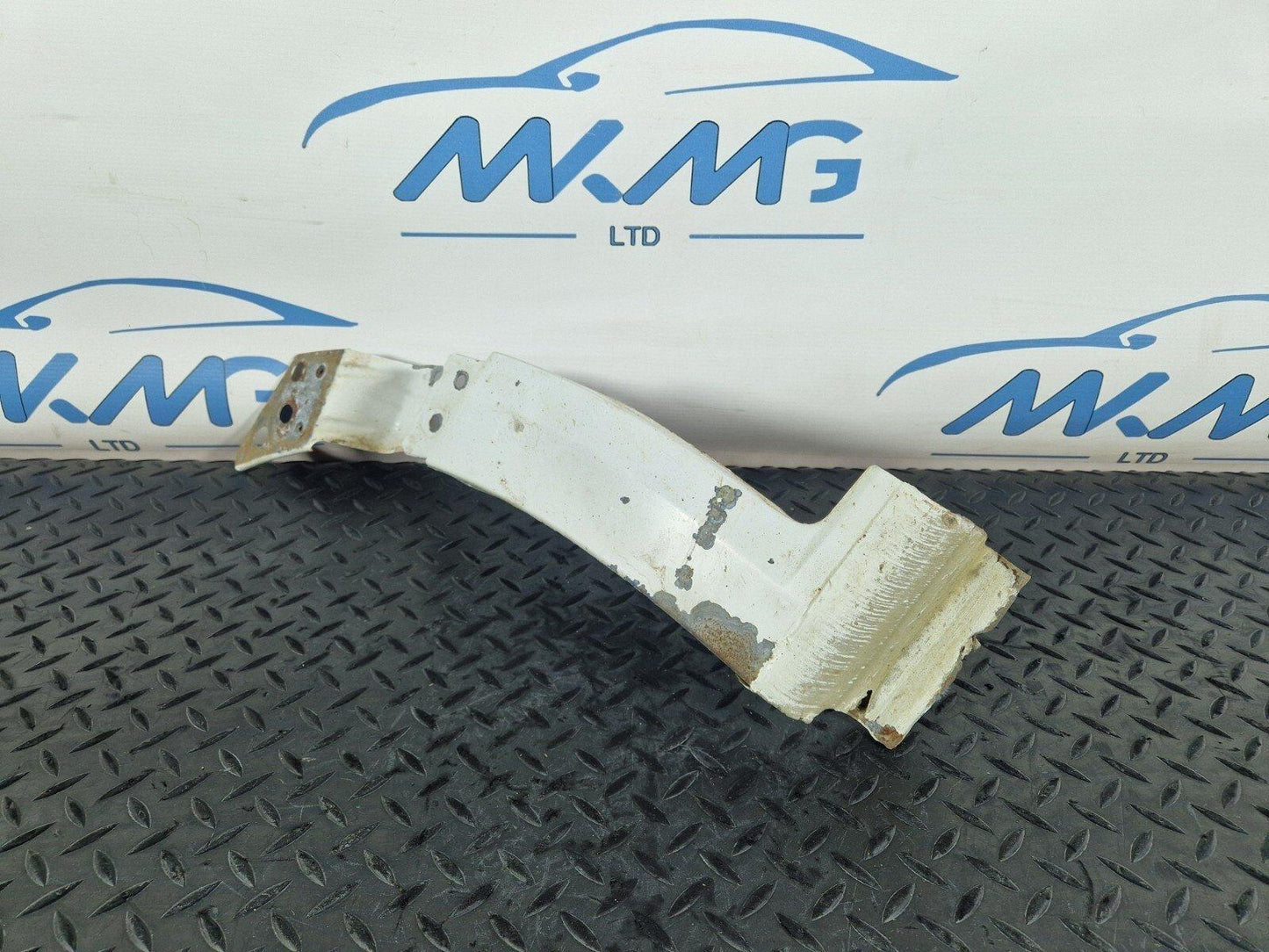 18-ON MERCEDES BENZ SPRINTER W907 W910 FRONT LEFT N/S WING STRIP A9108810200