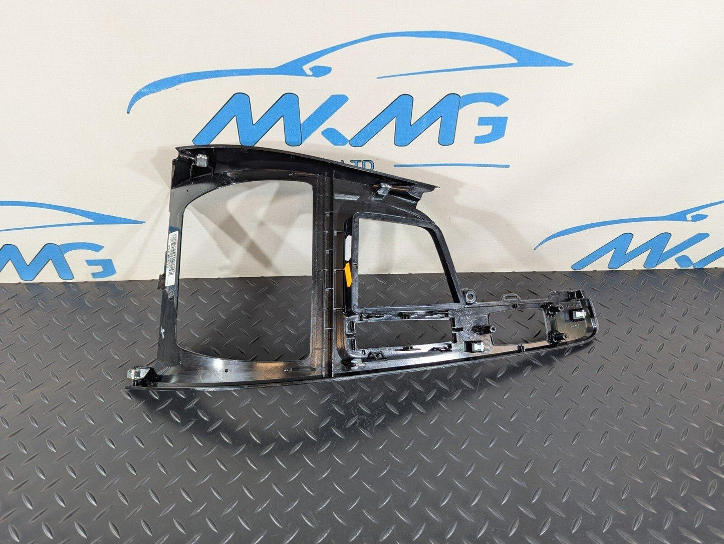 16-22 BMW X1 F48 GENUINE OEM FRONT CENTRE SONSOLE SURROUND TRIM PANEL 9292548