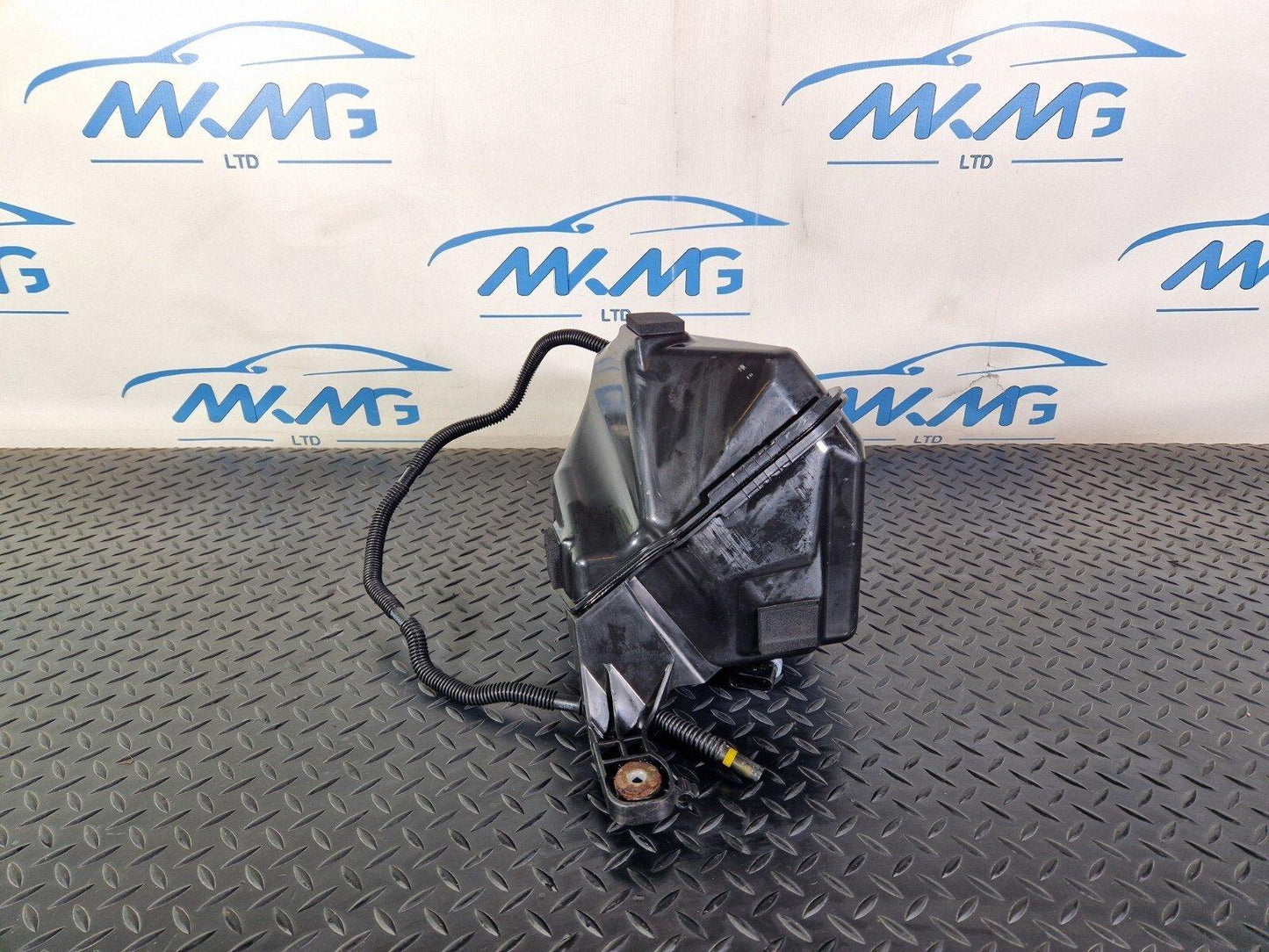 12-18 BMW 3 SERIES F30 F31 LCI ACTIVE ADBLUE TANK CONTAINER 7433648