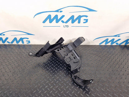 14-21 MERCEDES BENZ C200 W205 FUSE BOX HOLDER BRACKET  A2055452940