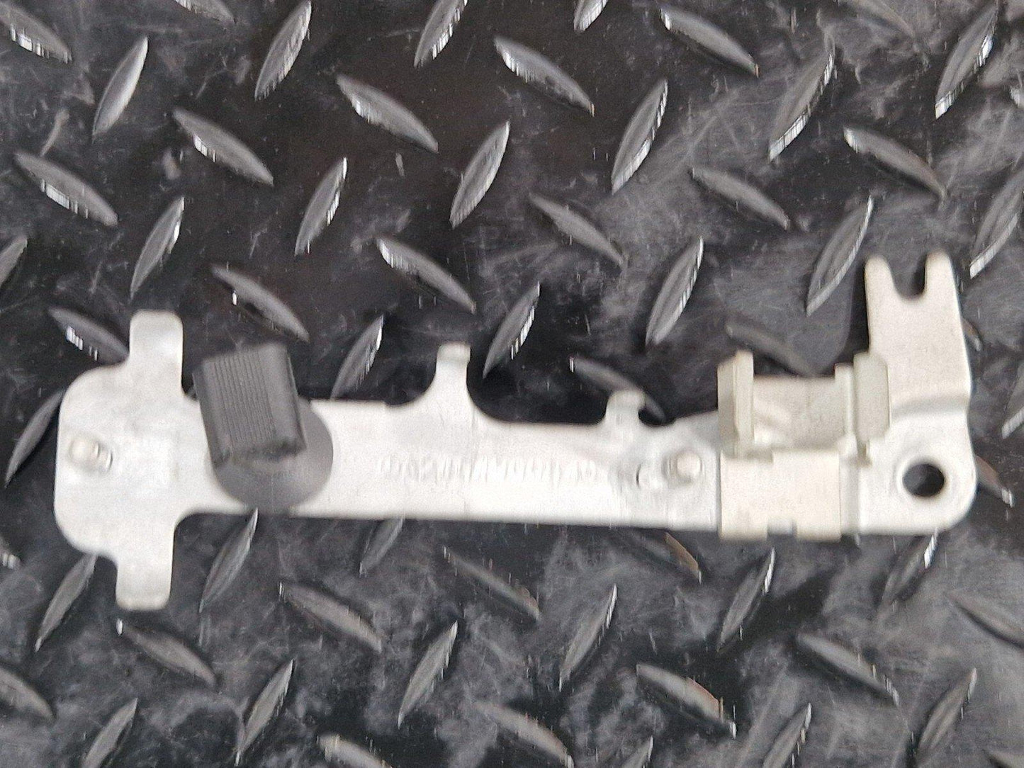 12-18 MERCEDES BENZ W176 LCI AMG LINE GENUINE 2.1 PRESSURE SENSOR PIPES