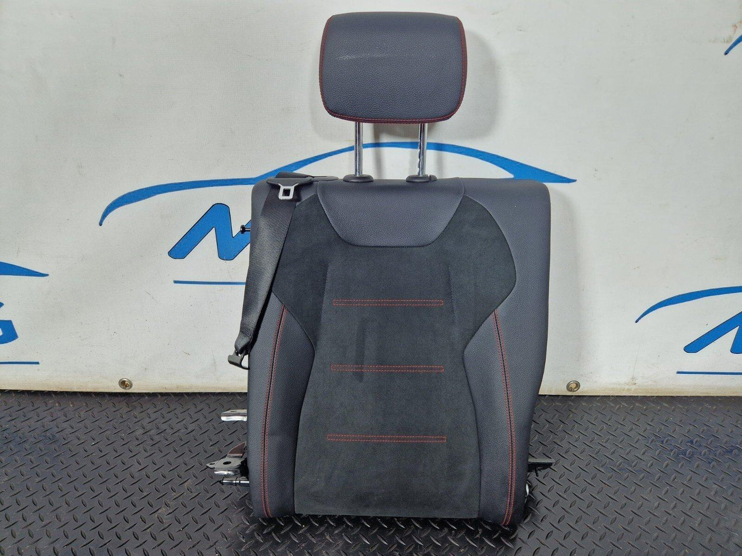 19-ON MERCEDES BENZ A CLASS EQ W177 V177 A250e REAR LEFT SEAT