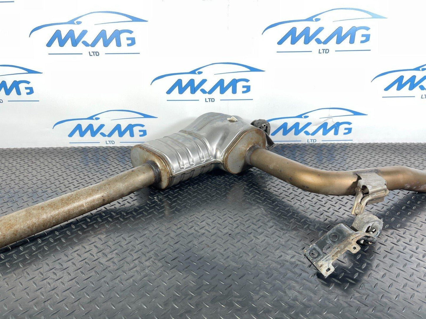 16-23 AUDI A5 F5 SPORTBACK S-LINE REAR EXHAUST MUFFLER SILENCER 8W0253411Q