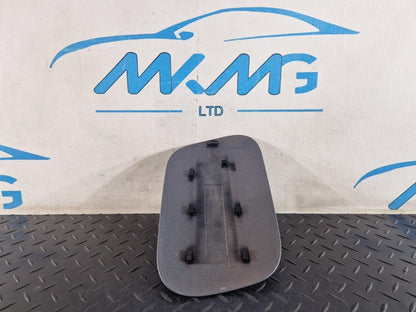 10-18 VW TOUAREG 7P FUEL FILLER FLAP LID COVER IN GREY 9Q / M7W  7P6809909A