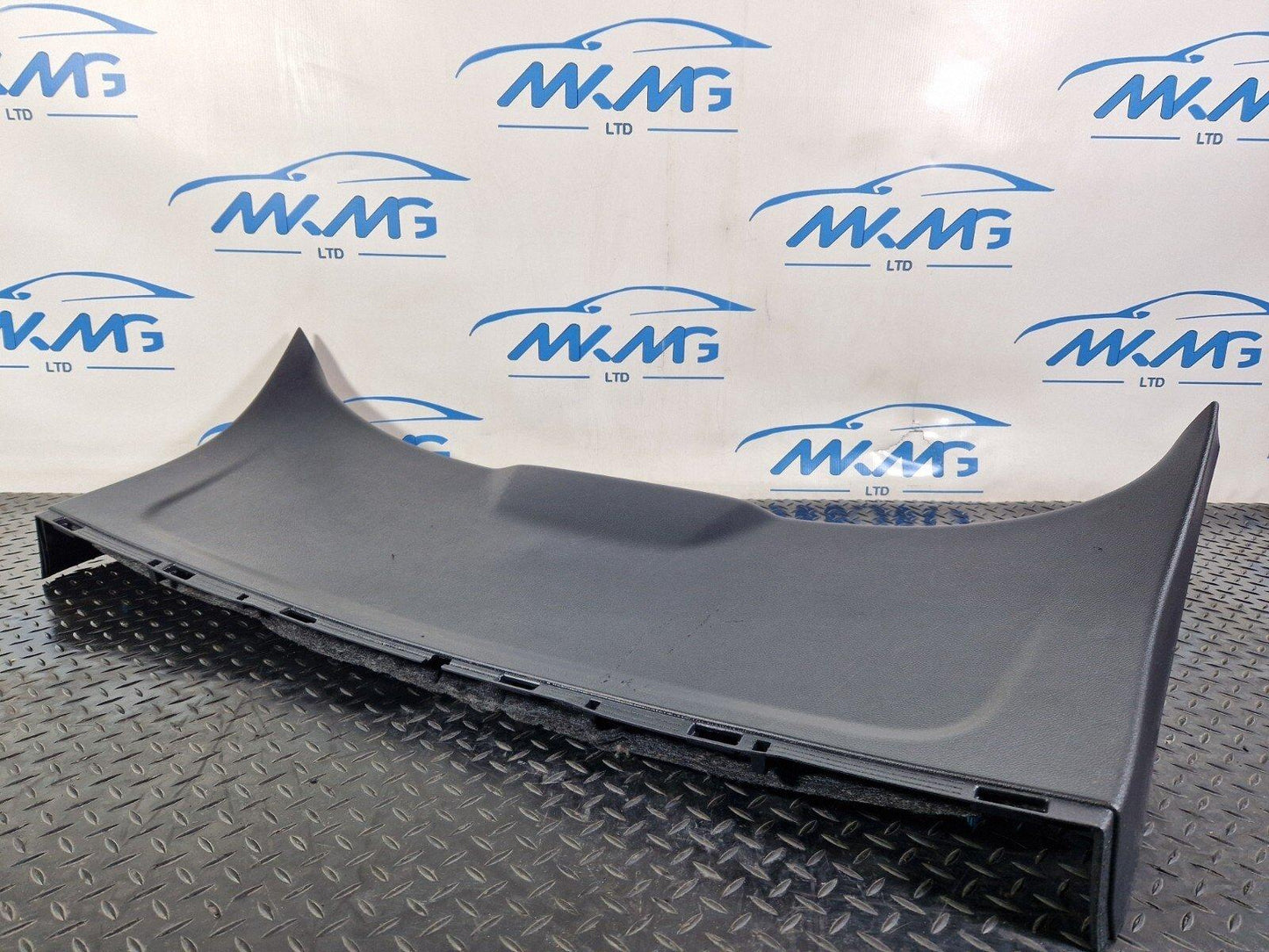 19-ON MERCEDES BENZ B CLASS W247 TAILGATE BOOT PANEL COVER TRIM A2477402300