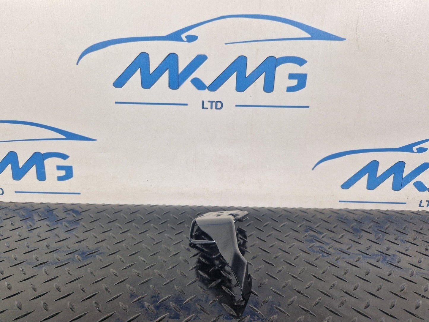 18-ON MERCEDES BENZ A CLASS W177 REAR RIGH SEAT HOLDER MOUNT BRACKET A1779201800