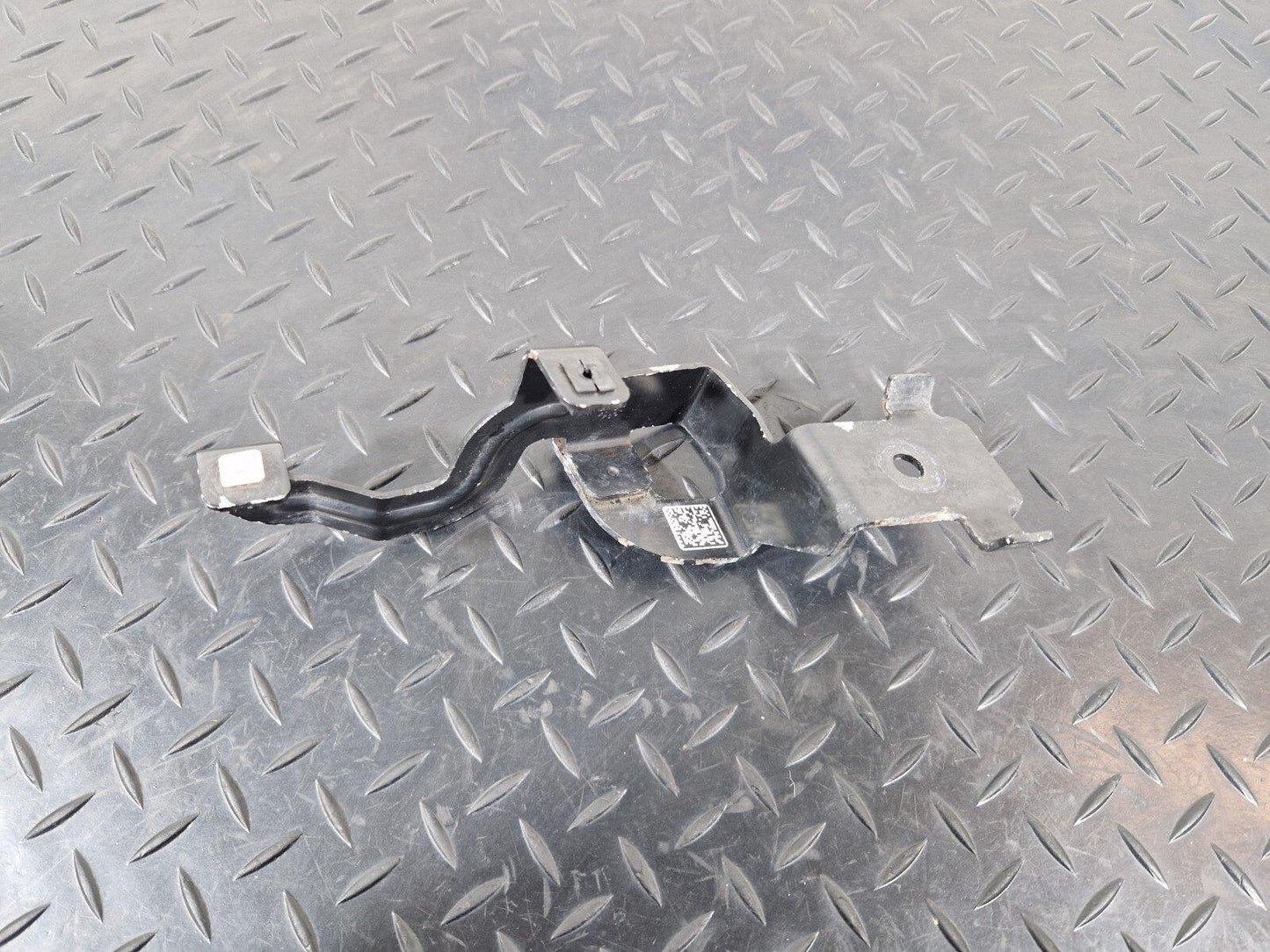 15-18 AUDI A7 4G GENUINE OEM EXPANSION TANK HOLDER BRACKET 4G0121214AC