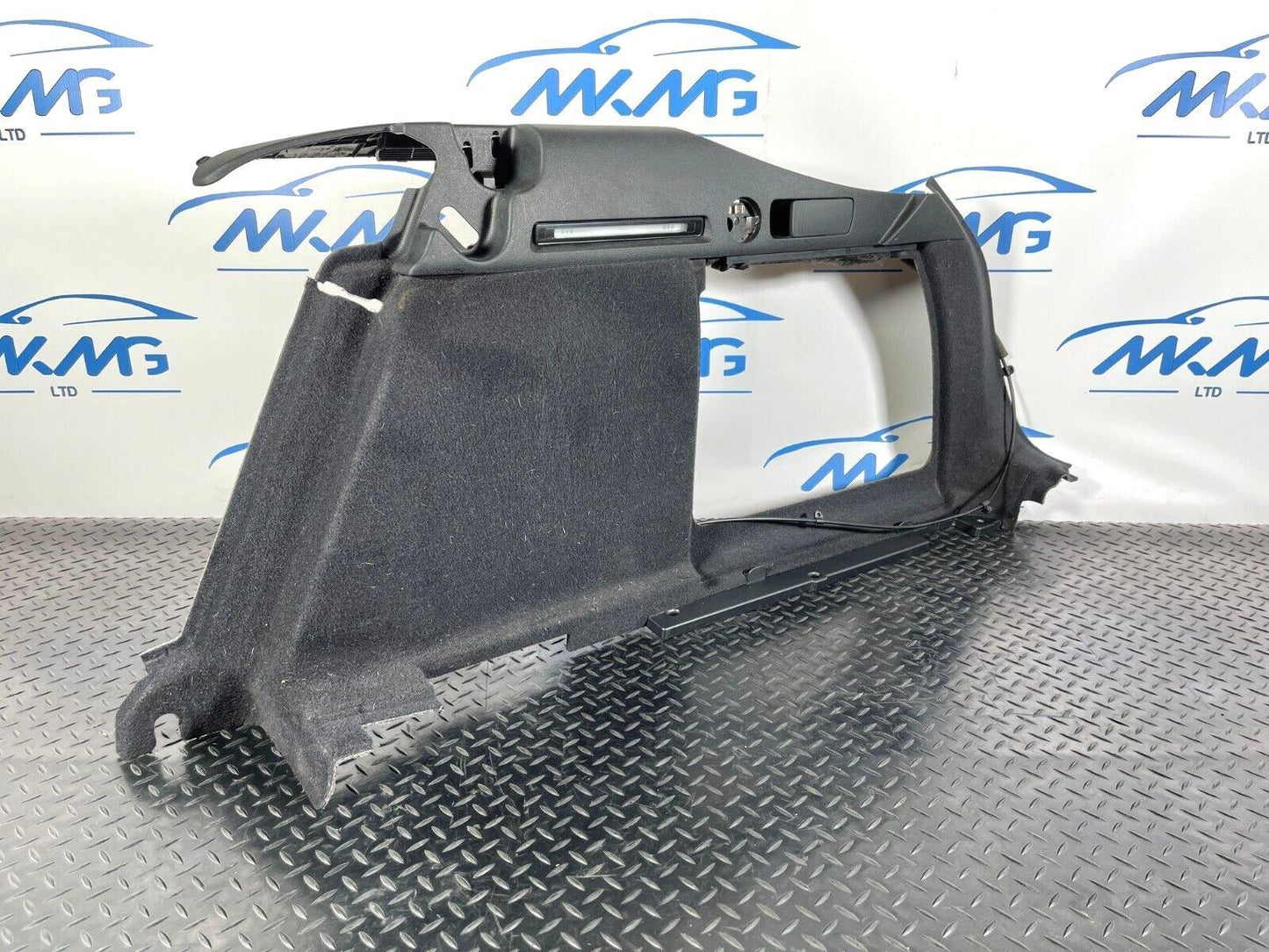 16-19 AUDI A4 B9 STATE GENUINE REAR RIGHT DRIVER SIDE BOOT TRIM PANEL 8W9863880