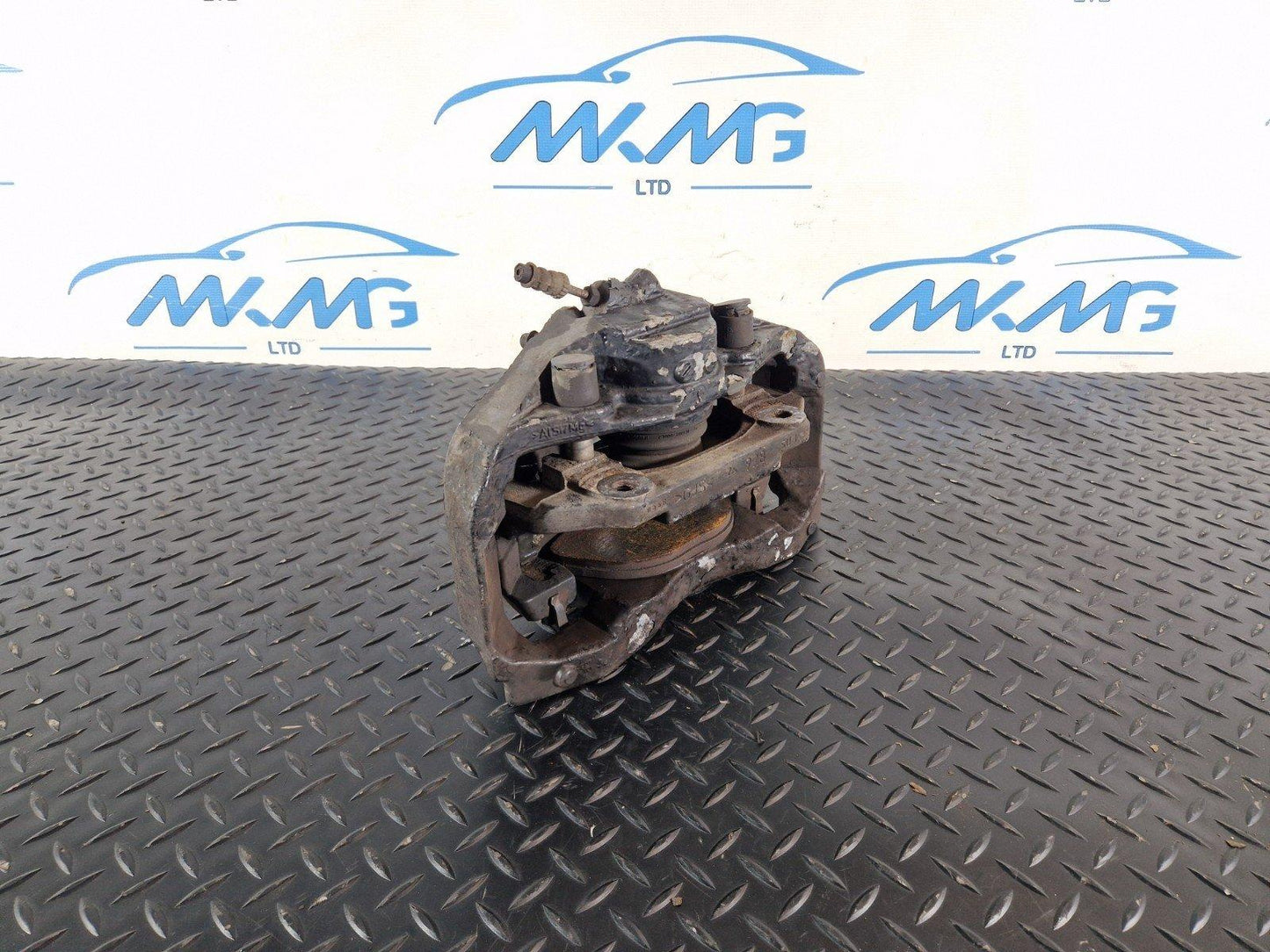 11-18 BMW 6 SERIES F13 GENUINE OEM FRONT RIGHT O/S BRAKE CALIPER HOUSING 6786818