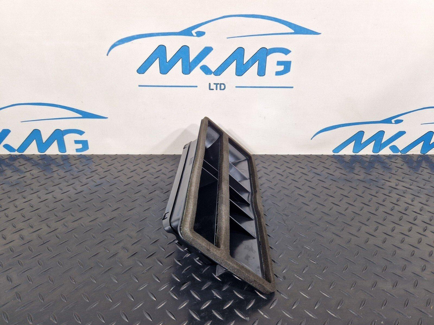 12-18 AUDI A6 C7 GENUINE AIR DUCT CHANNEL 4G2858431