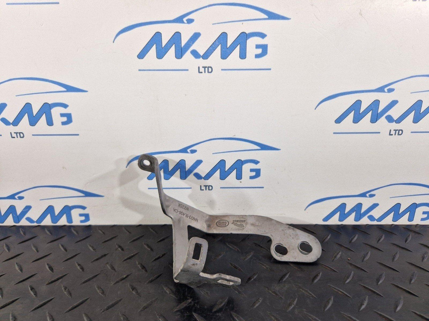 19-ON RANGE ROVER EVOQUE L551 GENUINE EXHAUST SUPPORT BRACKET M4D39L456CA