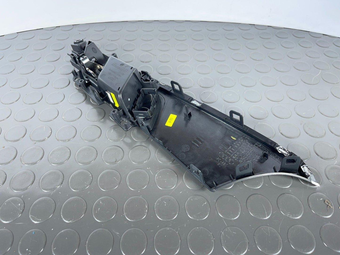 16-19 AUDI A4 B9 GENUINE FRONT RIGHT SIDE INTERIOR HANDLE GENUINE 8W0837020A