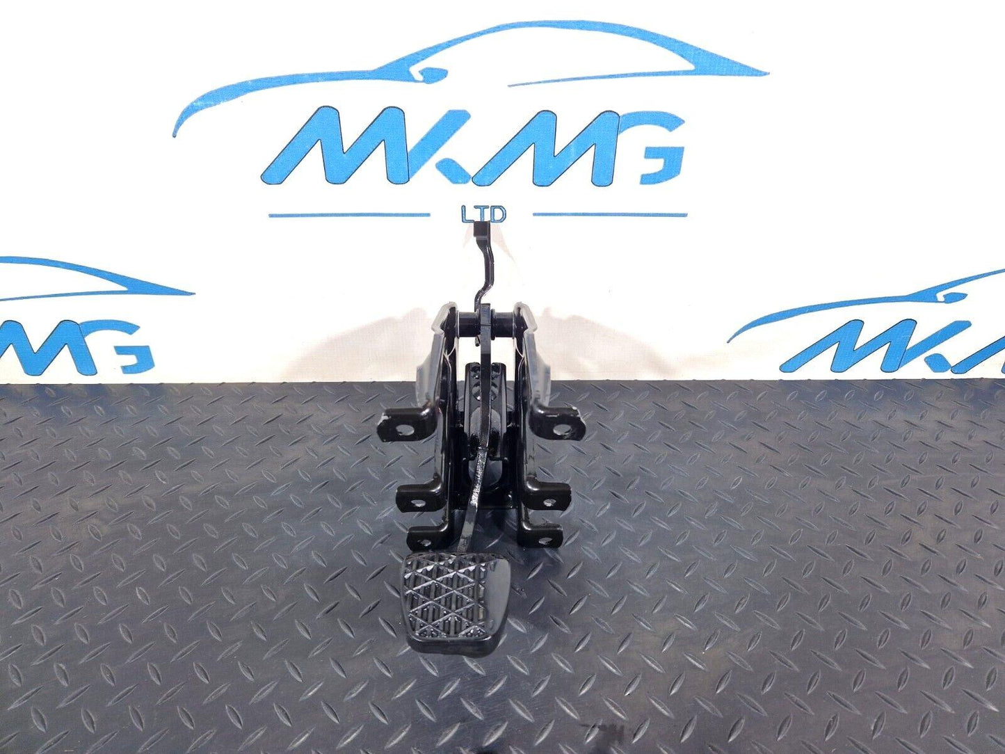 18-ON MERCEDES BENZ SPRINTER W907 W910 BRAKE PEDAL ASSEMBLY A9102900000