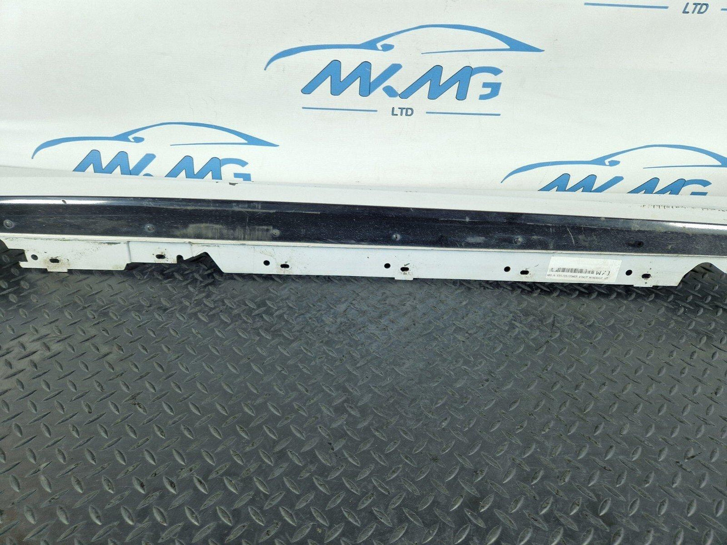 14-16 BMW 2 SERIES F22 M235i RIGHT DRIVER O/S SIDE SKIRT IN WHITE A96 8051948