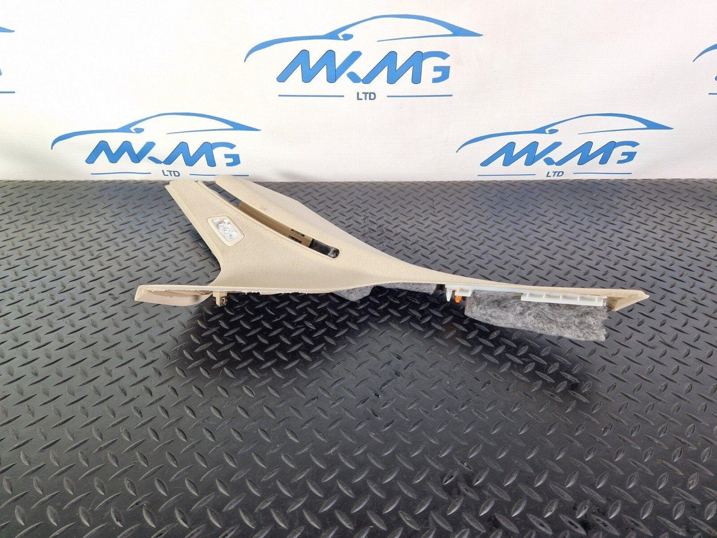 14-21 MERCEDES BENZ W205 ESTATE D-PILLAR TRIM REAR RIGHT O/S SIDE A2056908203
