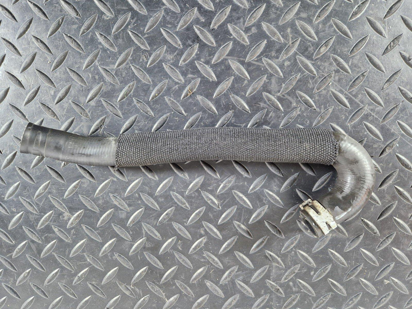 18-ON MERCEDES BENZ A CLASS W177 ENGINE COOLANT HOSE PIPE A2478306800