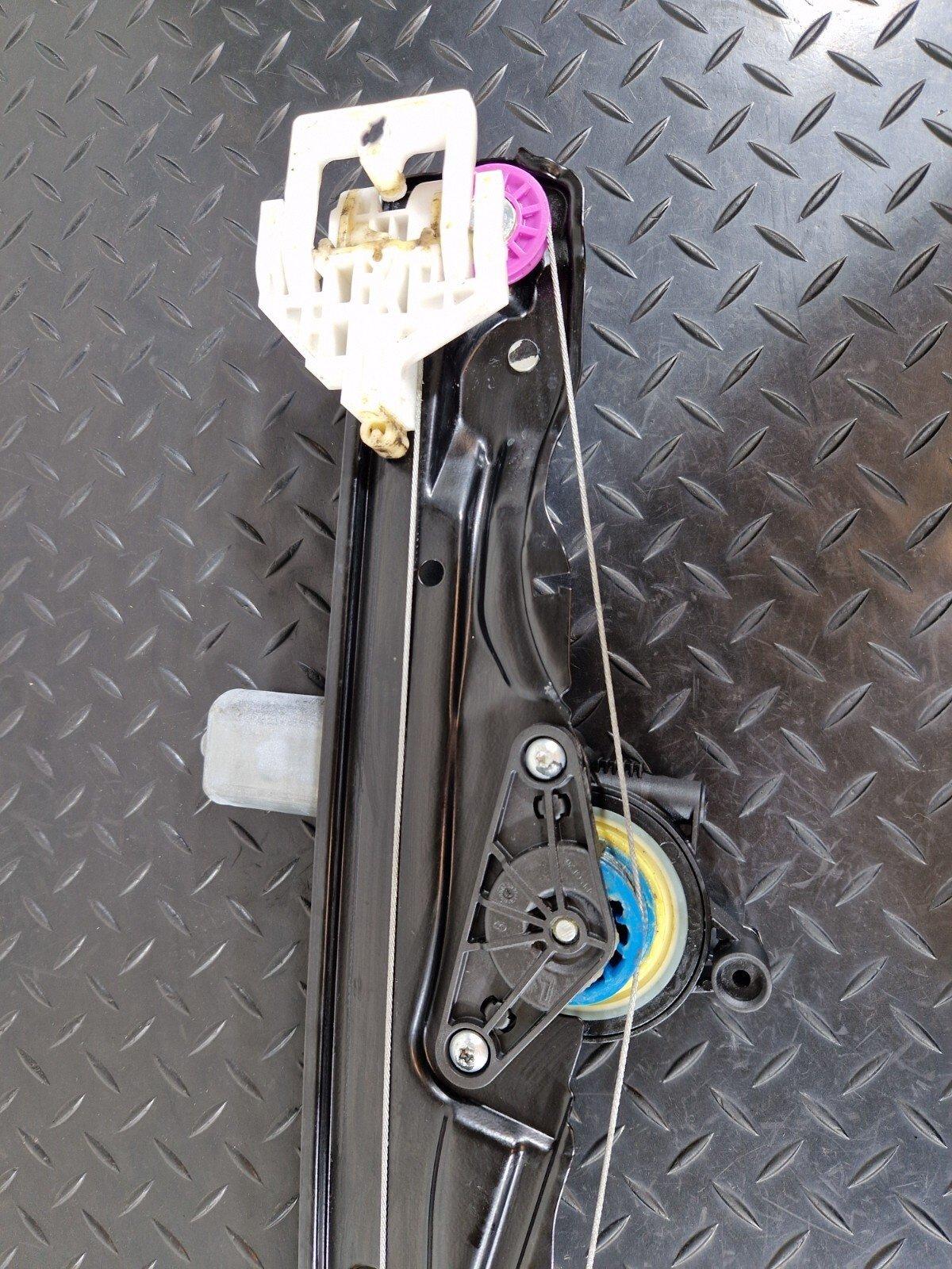 16-22 BMW X1 F48 GENUINE OEM REAR RIGHT O/S WINDOW REGULATOR & MOTOR 7349512