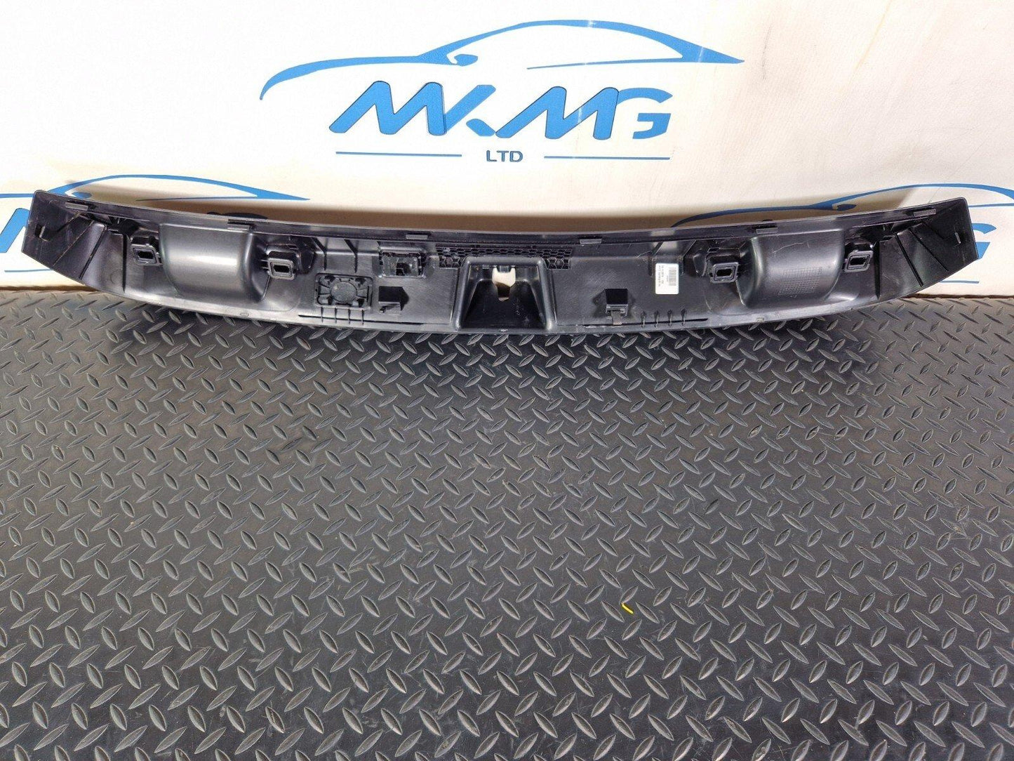 18-ON MERCEDES BENZ A CLASS W177 TAILGATE LOWER TRIM PANEL A1777401000