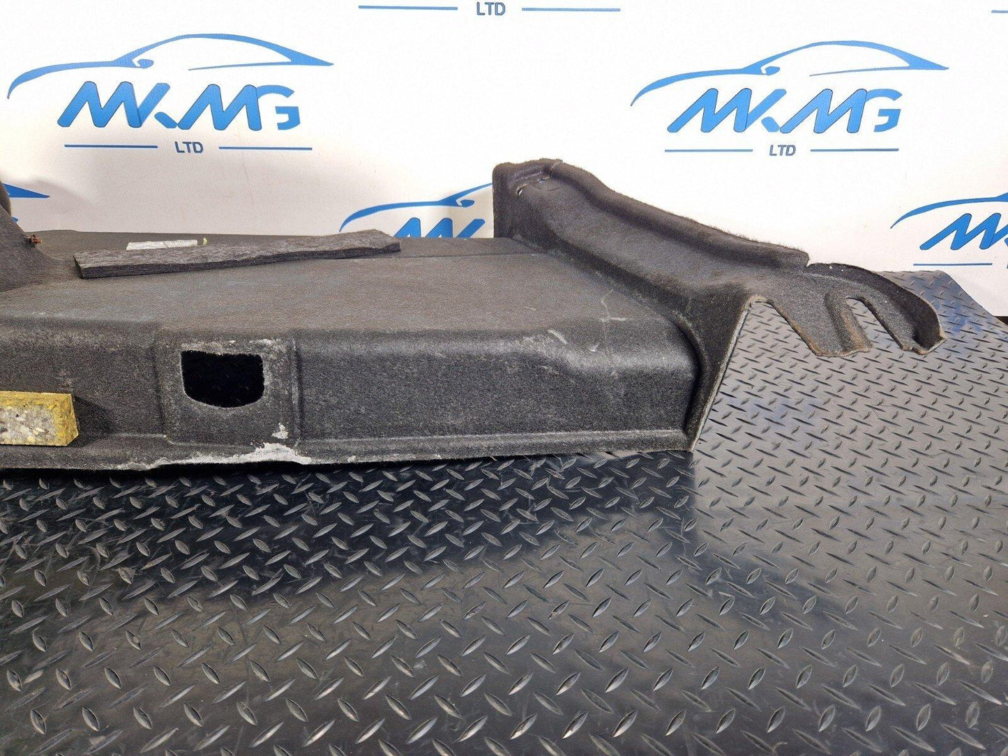 12-18 AUDI A6 C7 REAR RIGHT SIDE BOOT PANEL COVER 4G5863888D 4G5863992D
