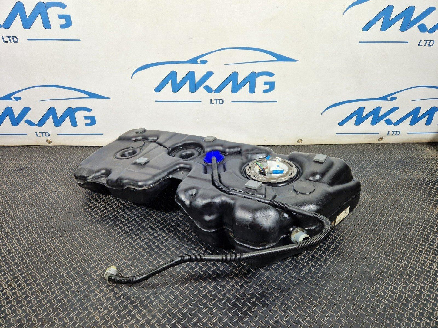 16-22 BMW X1 F48 DIESEL ENGINE FUEL TANK WITH PUMP 7300483 7348331