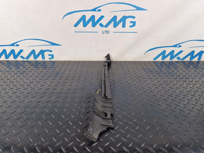 10-15 AUDI Q7 4L  FRONT LEFT SIDE RADIATOR AIR GUIDE SEAL 7L0121331